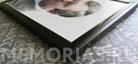 Пример ритуального портрета в черной рамке 25 мм